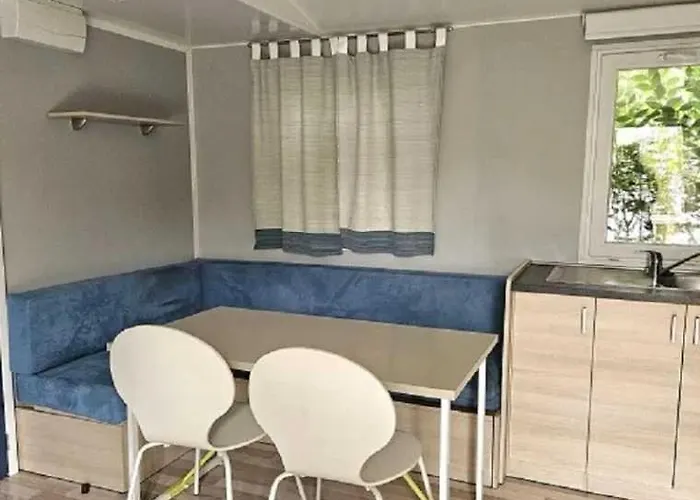 Kamp alanı De *